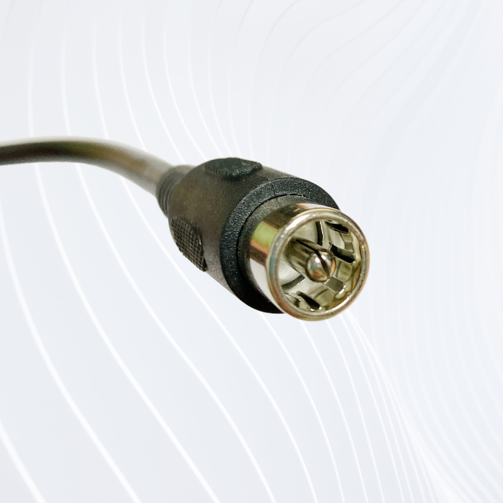 Переходник для универсального зарядного устройства IEC - RCA (тюльпан)