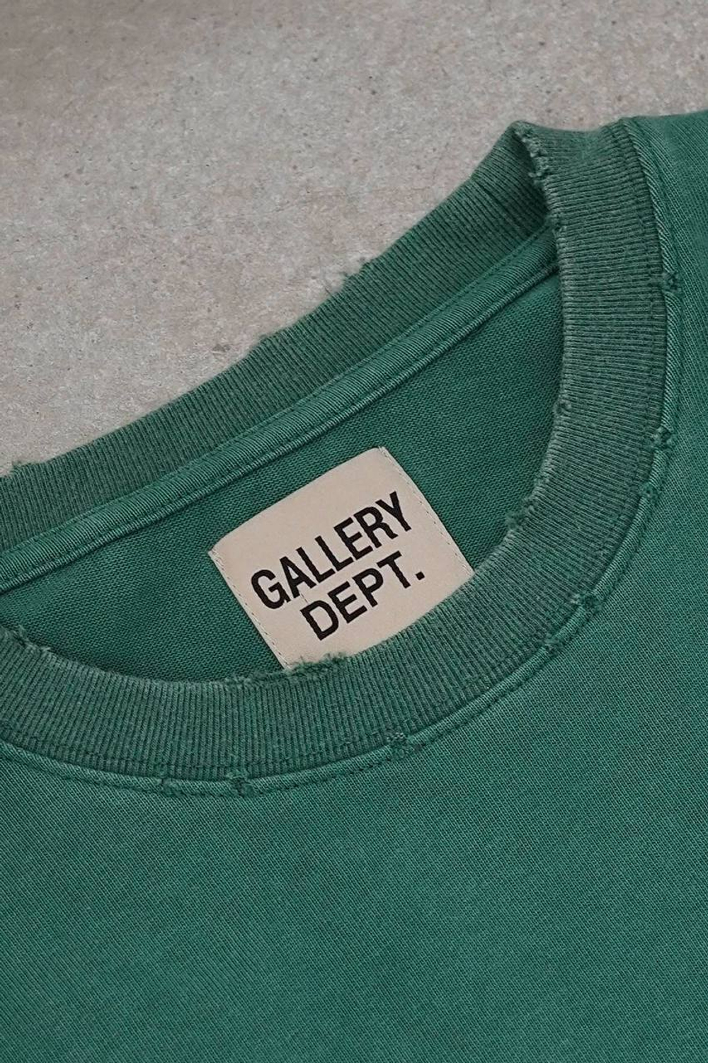 Футболка Gallery Dept
