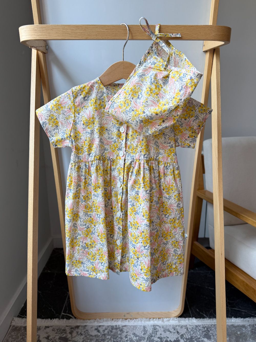 Новое хлопковое платье с шапочкой Bebe Organic, 86