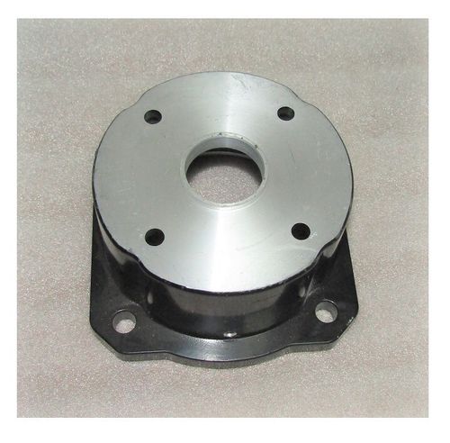 Переходник двигателя и редуктора трамбовки RM75L/Engine to gearbox connecting plate
