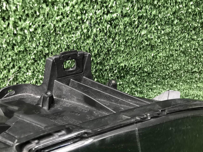 Фара левая Mini Hatch F56 (2013-2018) LED В сборе