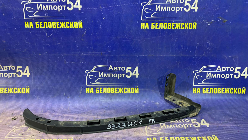 Планка под фару правая Honda INSPIRE 2003-2007