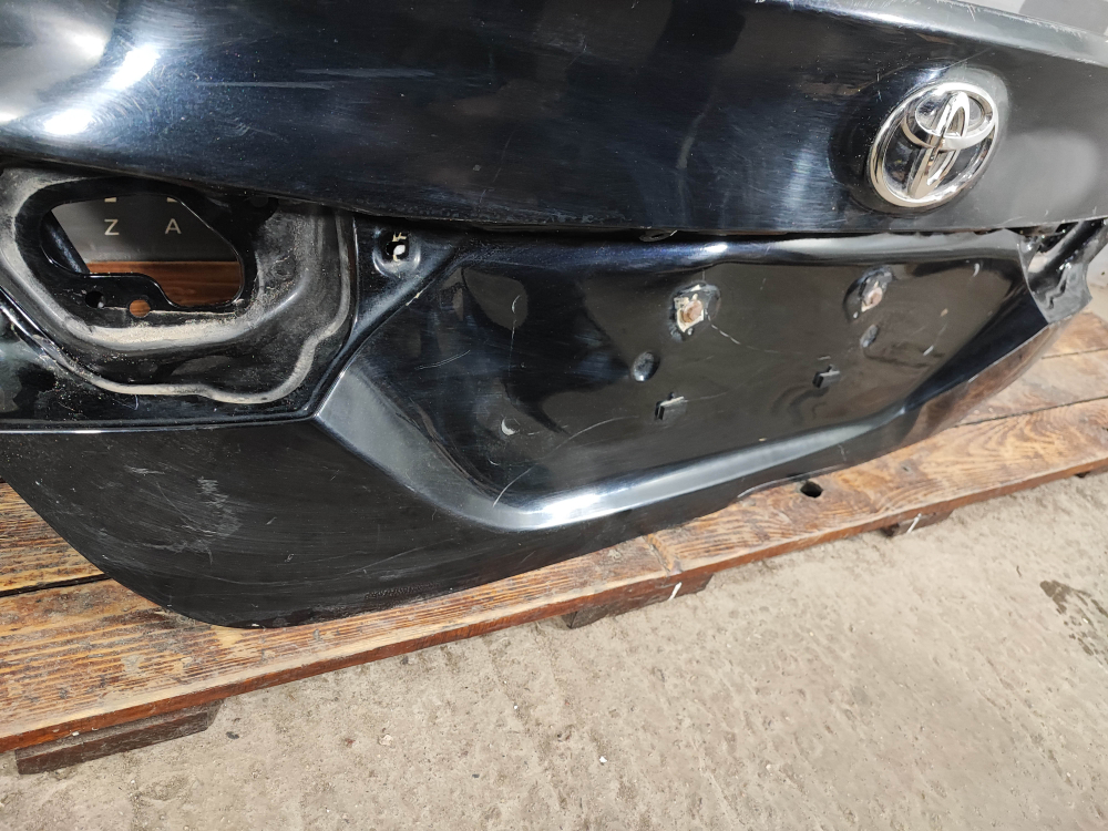 Крышка багажника Toyota Camry (XV70) 17-нв Б/У Оригинал 6440106F70