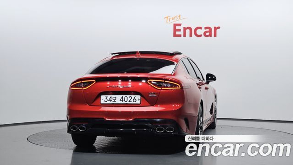 KIA Stinger 3.3 Turbo AWD — 2019