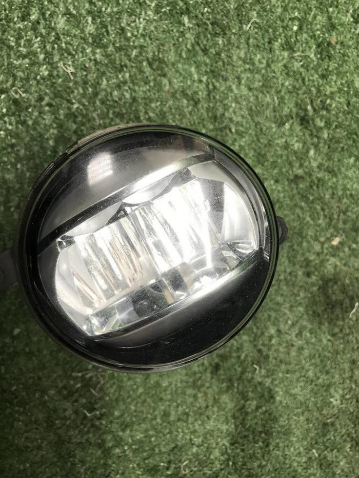 ПТФ левая Toyota Camry XV50 XV70 (2017-2021) LED
