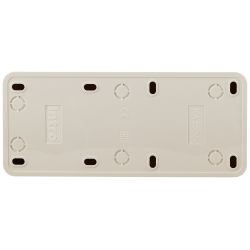 Розетка Intro Quadro 2-206-11 с заземлением тройная 3х2P+E 16А-250В IP20 ОУ сосна | Intro