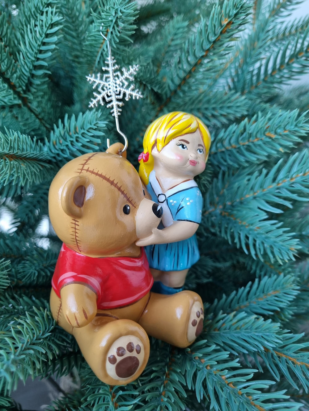 Кукла с мишкой