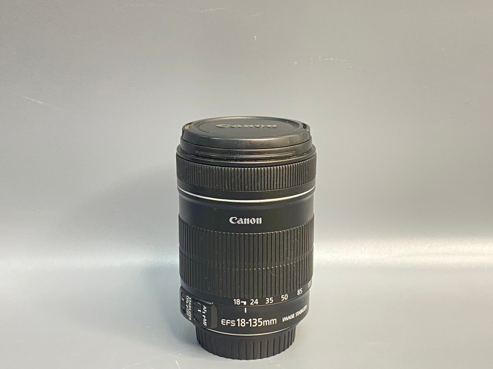 Canon EF-S 18-135mm3.5-5.6 IS