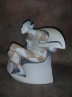 Статуэтка. Фарфор. Арлекин, играющий на мандолине. Lladro. Испания