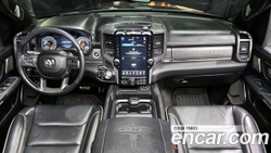 Dodge RAM Pickup 5.7 — 2021