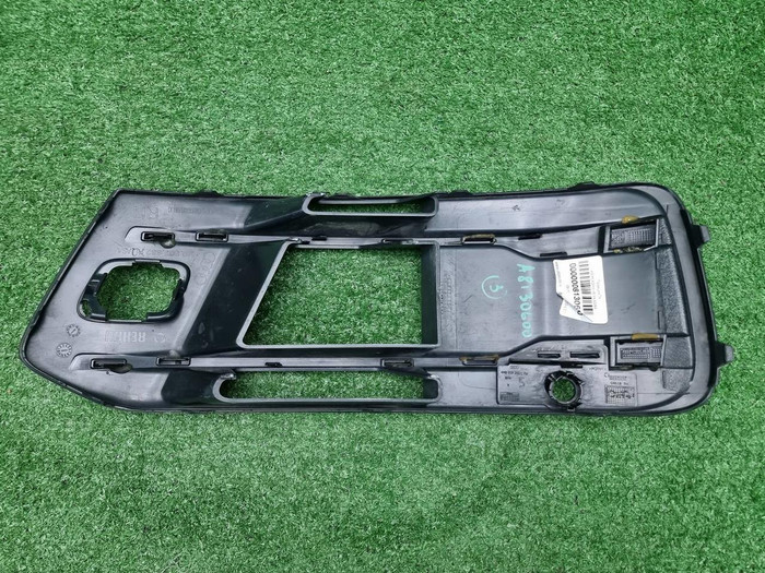 Накладка переднего бампера правая Audi Q7 2 15-19