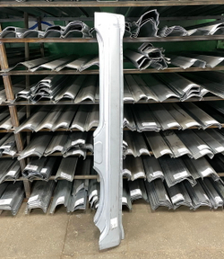 Порог правый Toyota Yaris 2006-2011 (Polcar)