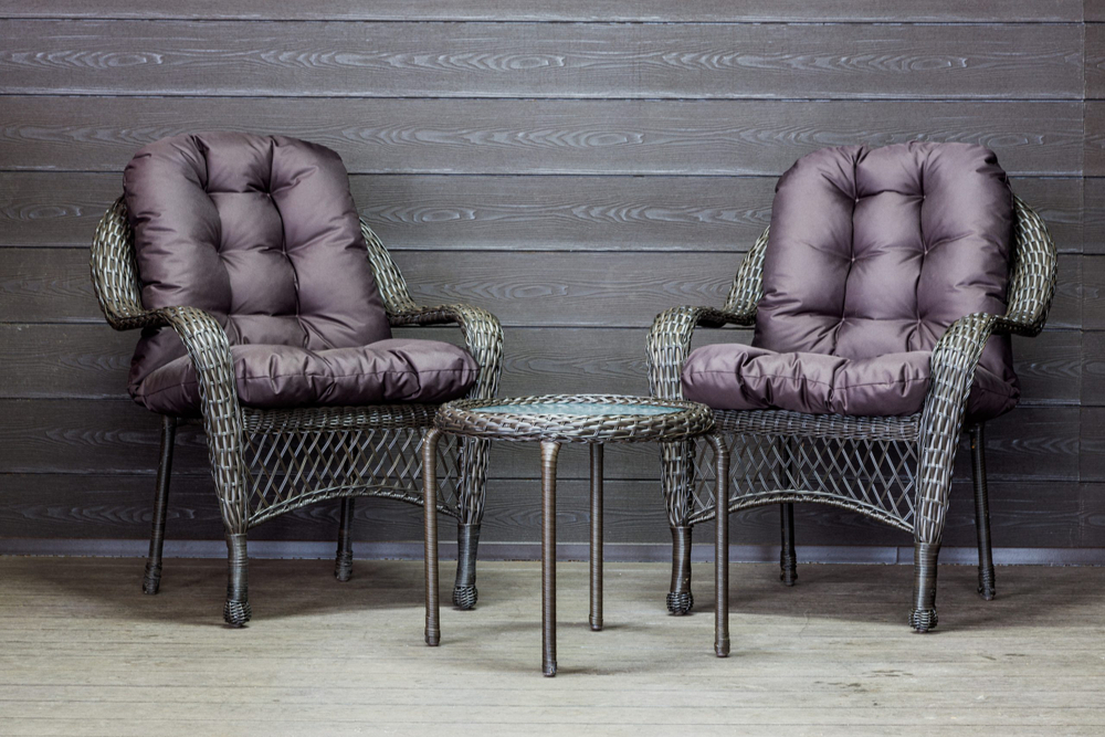 Садовый комплект из искусственного ротанга Мэдисон НЬЮ (Medison NEW) Balcony set с круглым столиком с подушками на сиденье  и спинку