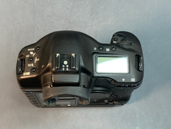 Canon EOS 1D Mark II 49.357 Кадров