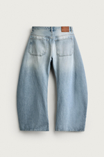 ДЖИНСЫ LOOSE BARREL FIT — ZARA