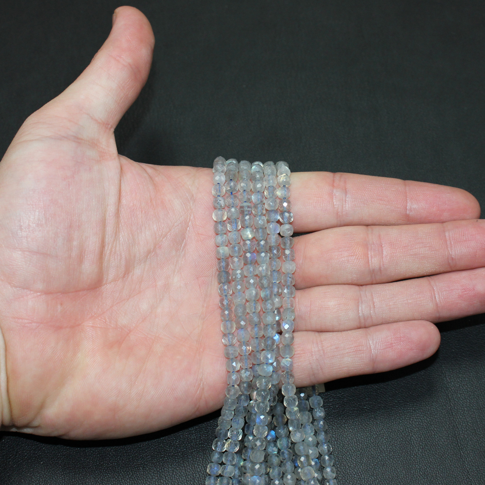 Лабрадор АА куб юв 4мм