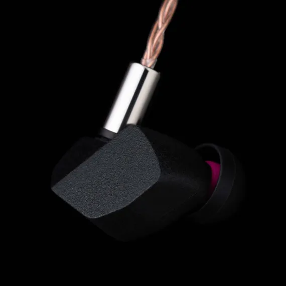 Final Audio A6000 Black