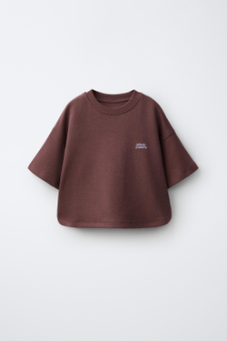 ZARA КОМПЛЕКТ ИЗ ФУТБОЛКИ И ШОРТОВ ИЗ ИНТЕРЛОКА, ВИННЫЙ