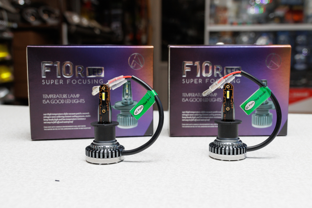 ZMB F10R Led 15W 12-24V H1 H3 H4 H7 H11 HB3 HB4