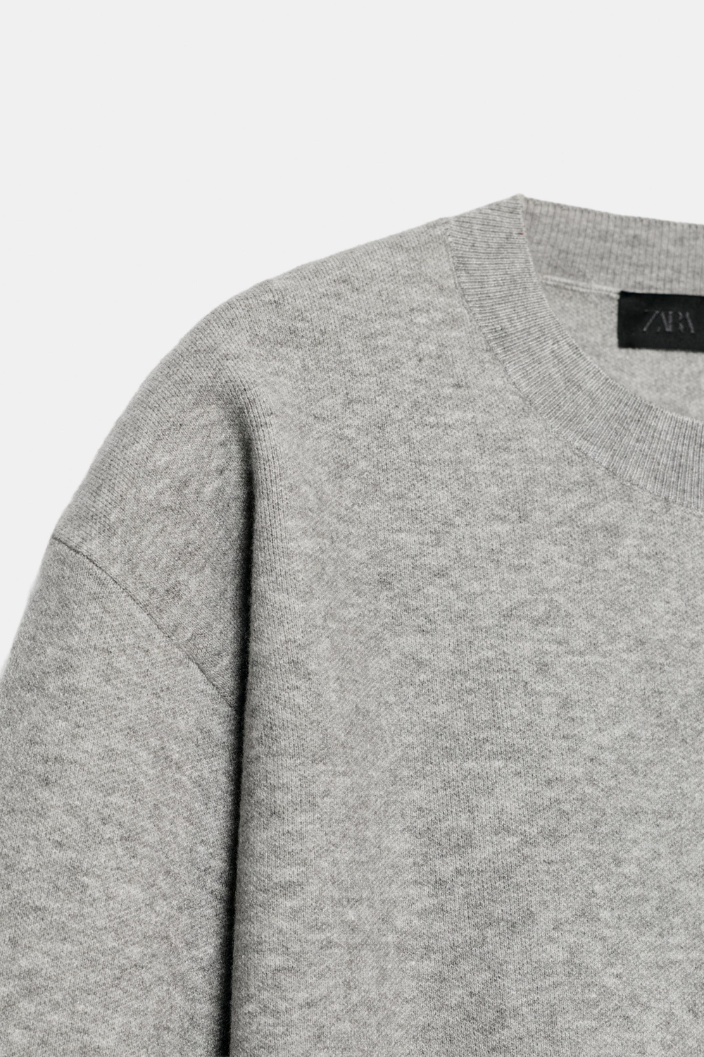 СВИТЕР С ПОДПЛЕЧНИКАМИ — ZARA