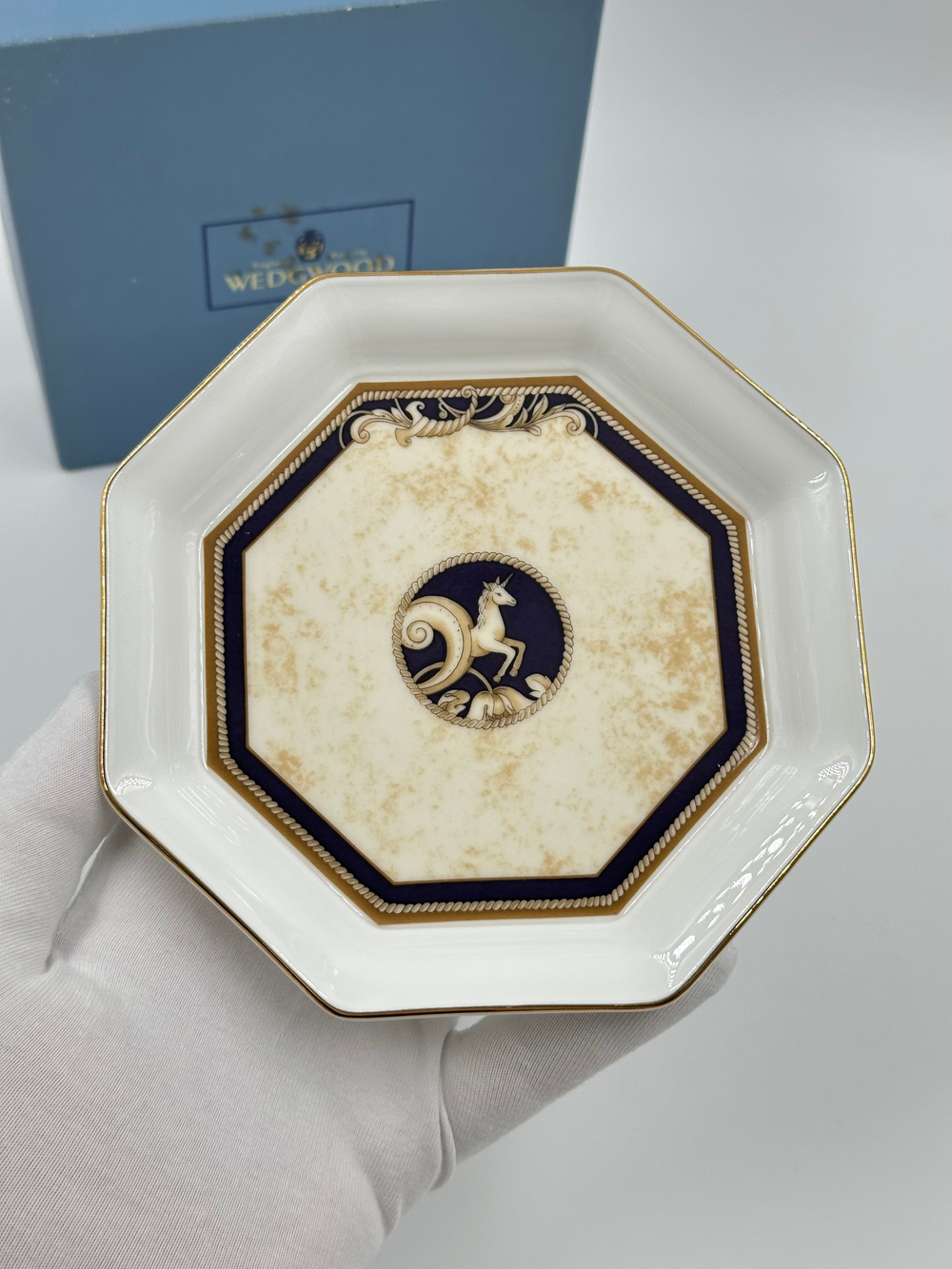 Тарелка декоративная Wedgwood, Cornucopia