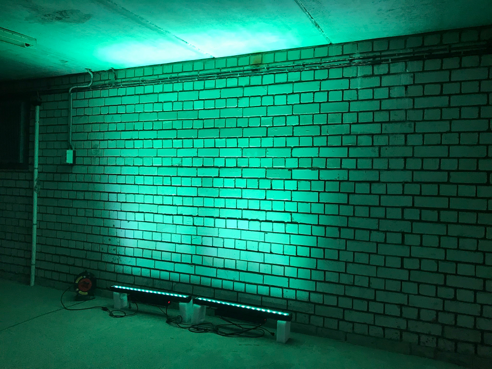 Прожектор линейного типа PL Led bar 18*18w (RGBWA+UV, ip65)