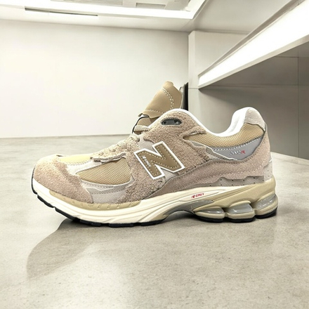 New Balance 2002R • Slate Brown