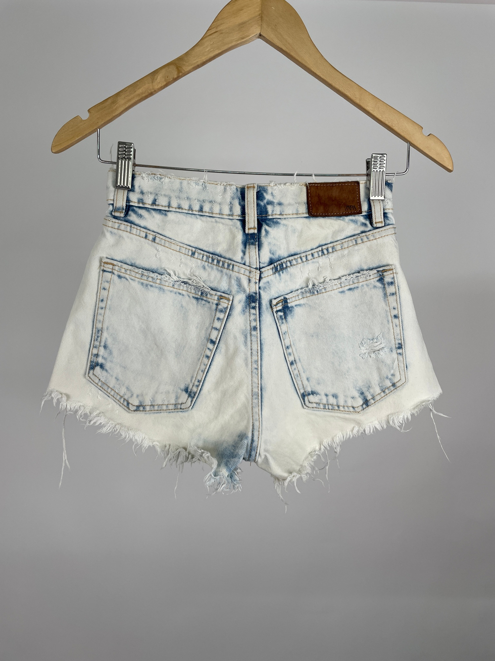 Шорты Zara