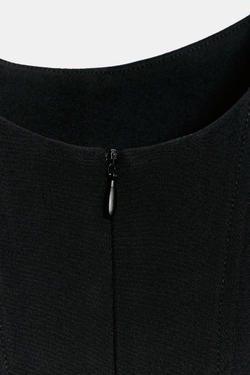 ZARA МИНИ-ПЛАТЬЕ С ОБЪЕМНЫМИ ШВАМИ, ЧЕРНЫЙ