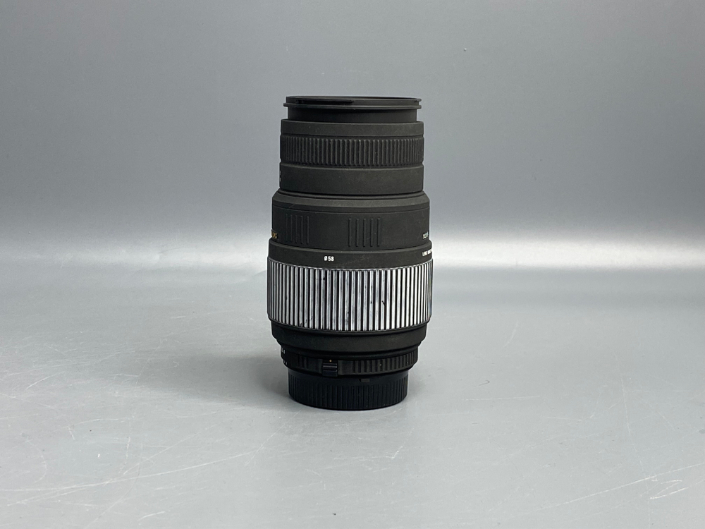 Sigma 70-300mm F4-5.6 DG Macro для Nikon
