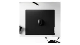WALLHACK SP-005 Black на столе рядом с мышью; мышь не входит в комплект