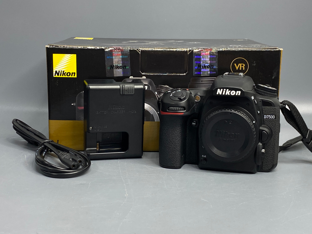 Nikon D7500 5.400 кадров