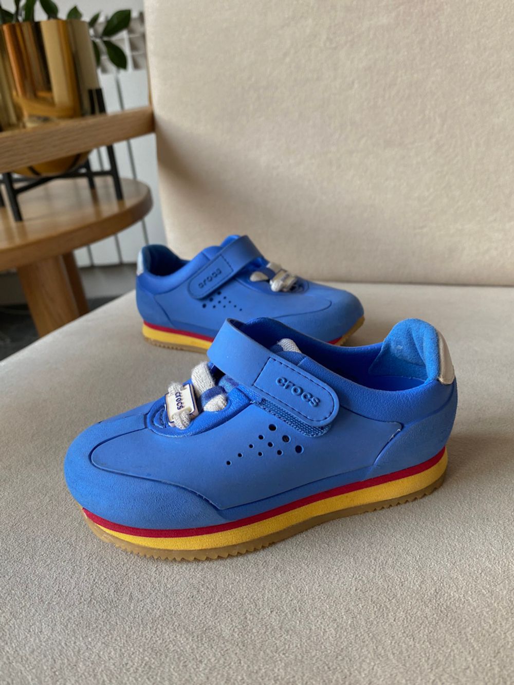 Кроссовки Crocs