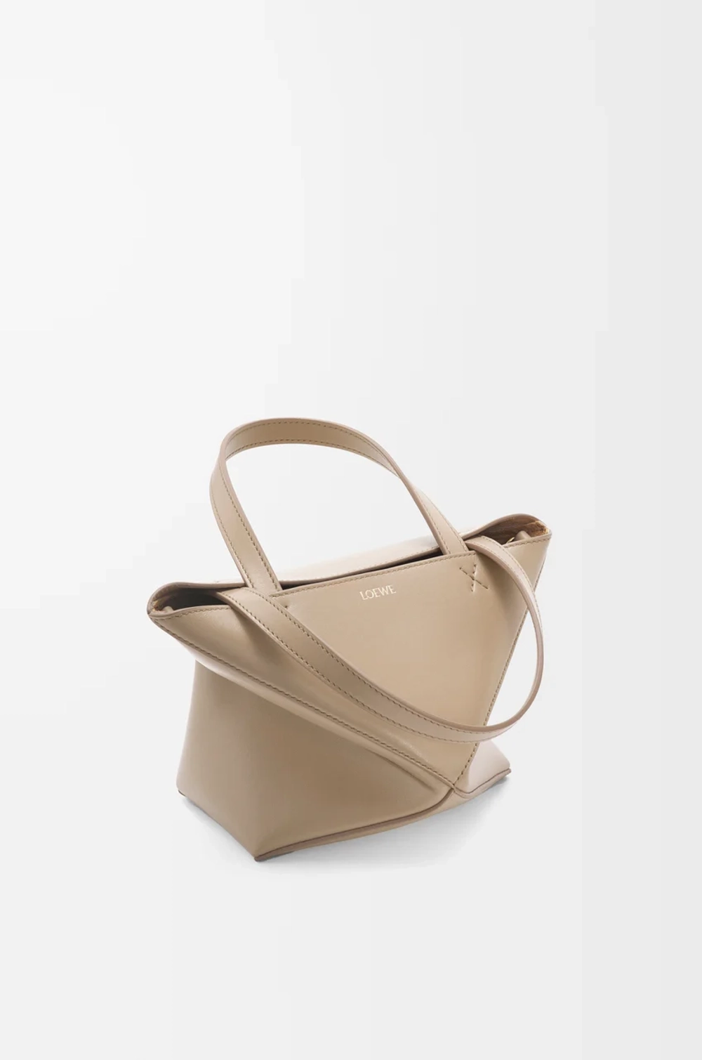 Loewe Мини-сумка Puzzle Fold из блестящей телячьей кожи, песочный