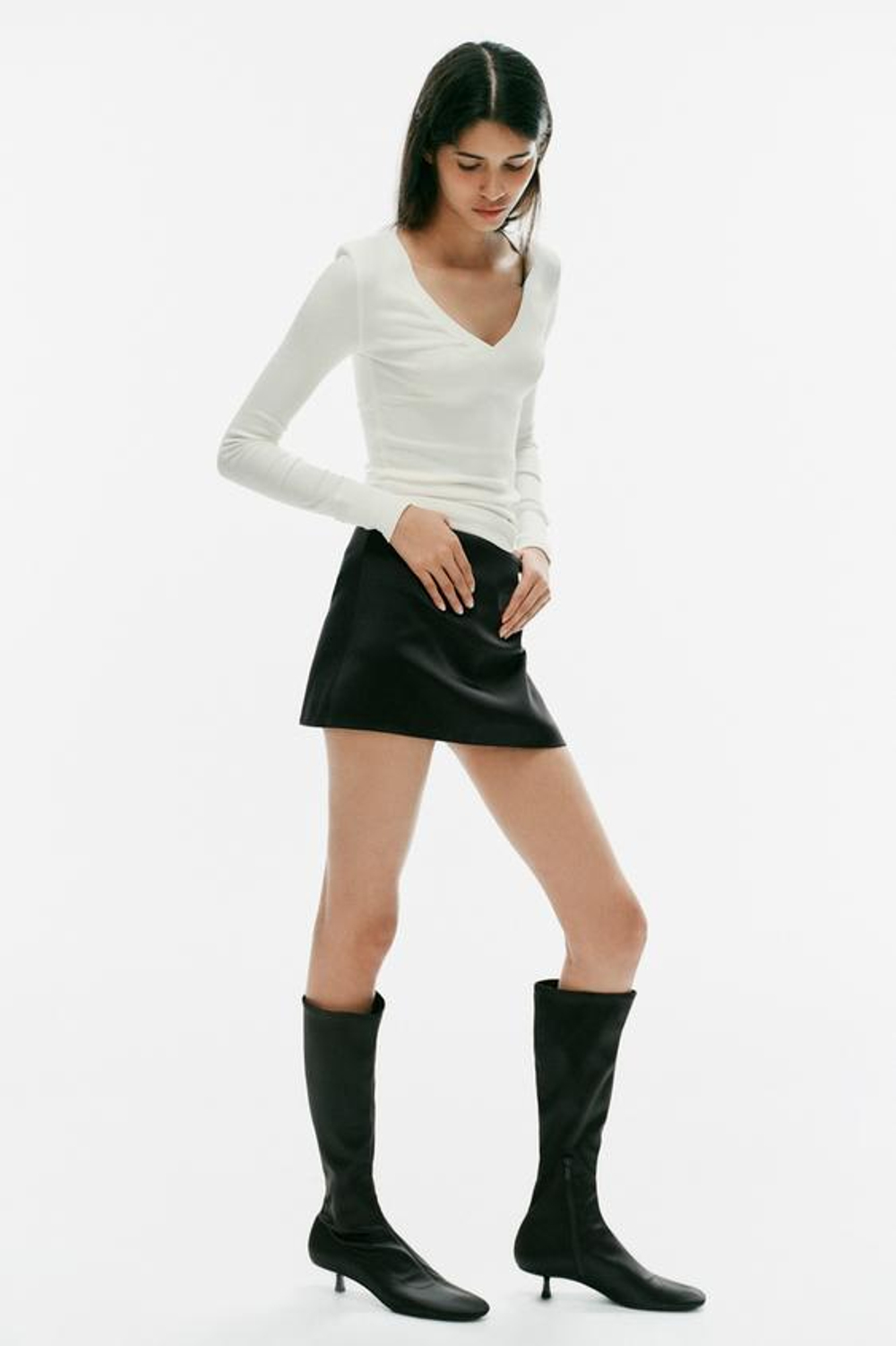 ZARA АТЛАСНАЯ МИНИ-ЮБКА, ЧЕРНЫЙ