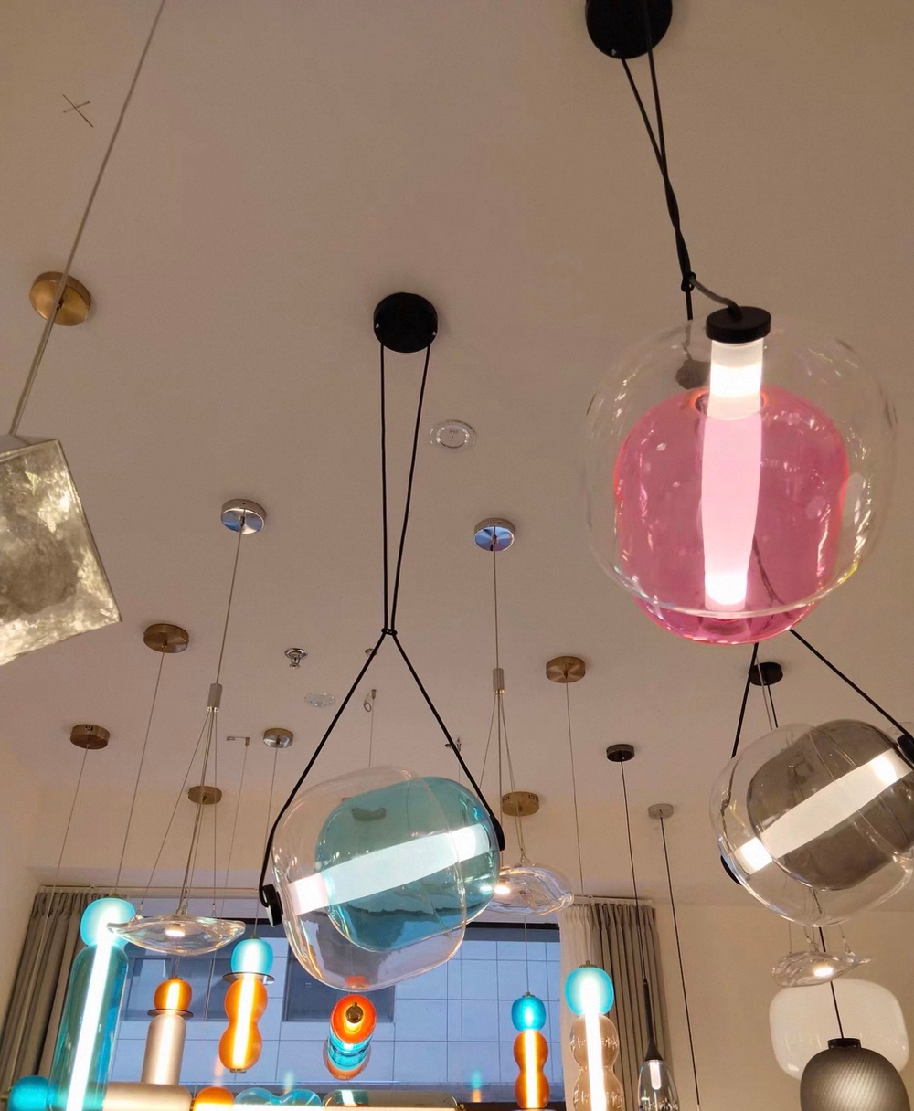 Pendant design lamp Capsula by Brokis