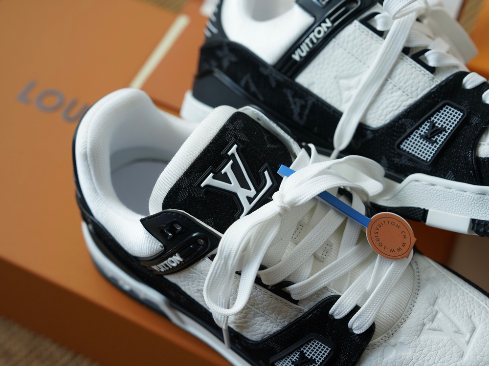 Кроссовки LV Trainer