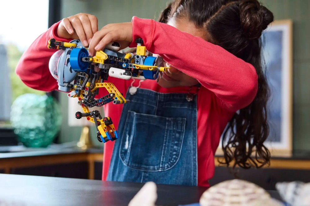 Конструктор LEGO Technic 42201 Глубоководная исследовательская подводная лодка
