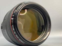 Canon EF 85mm 1.2 L II USM