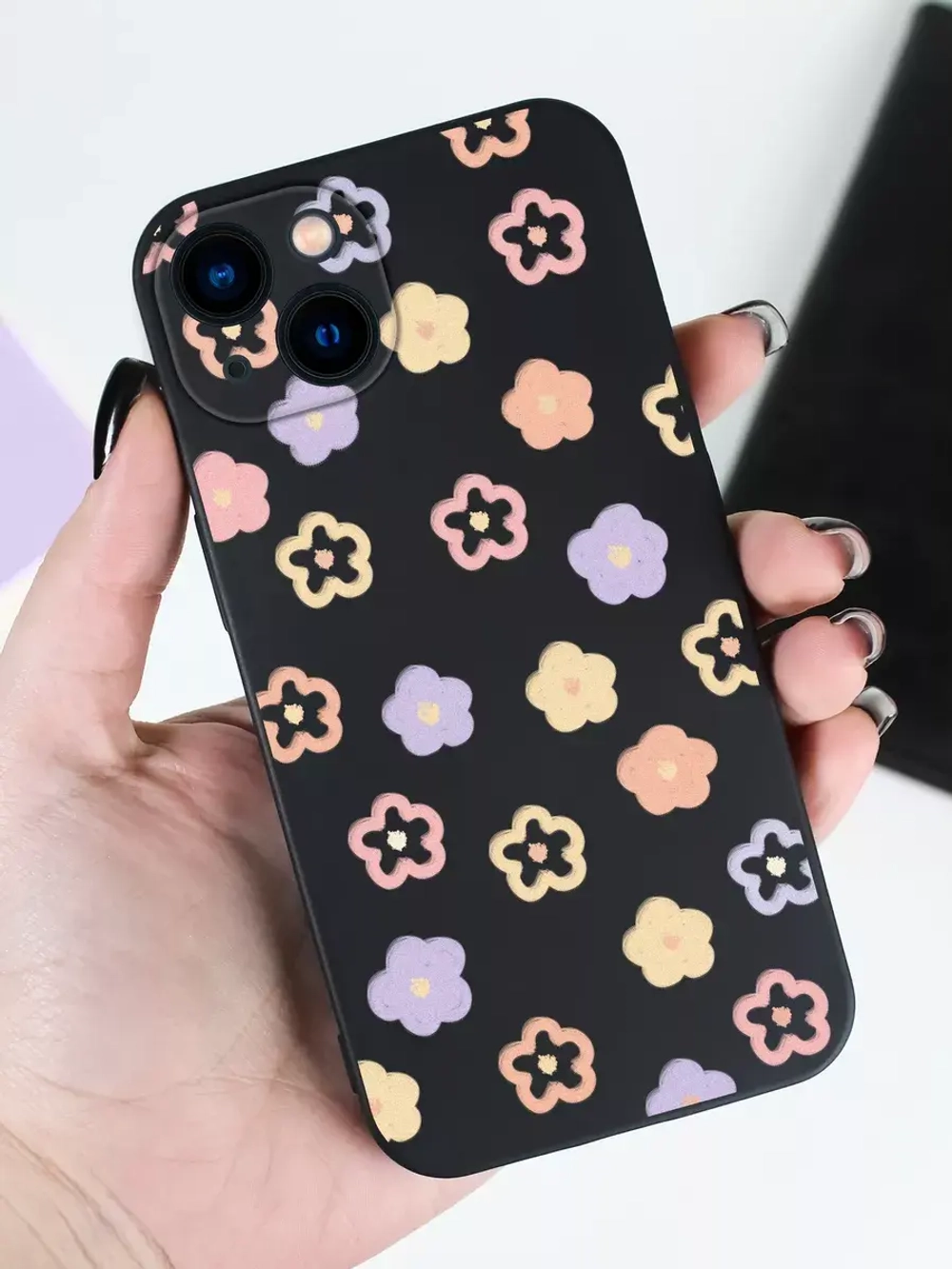 Чехол на iPhone 13 с принтом