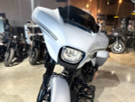 Harley-Davidson Street Glide 117 ATLAS SILVER METALLIC (BLACK TRIM) с НДС