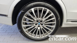 BMW X7 xDrive 40i Design Pure Excellence 7-Seater — 2025