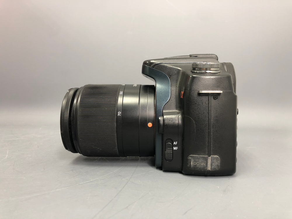 Sony A100 Kit 18-70mm DT 3.5-5.6 Macro