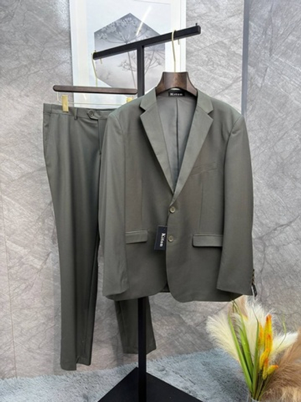 Костюм Kiton