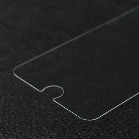 Защитное стекло 2.5D LuazON для iPhone 6 Plus/6S Plus (5.5"), полный клей