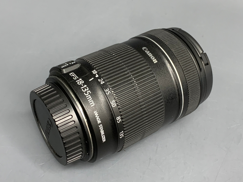 Canon EF-S 18-135mm 3.5-5.6 IS