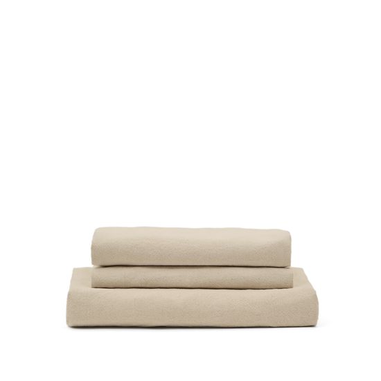 A cover designed to kep your Nora armchair in brand-new condition. Made from linen and cotton fabri