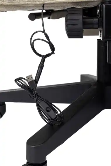 Кресло руководителя Бюрократ CH-BOSS песочный Light-21 крестов. пластик подст.для ног