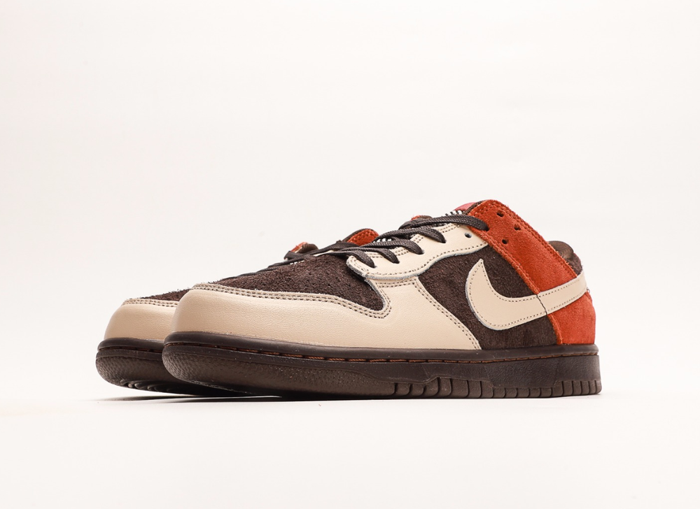 Nike Dunk Low "Red Panda"