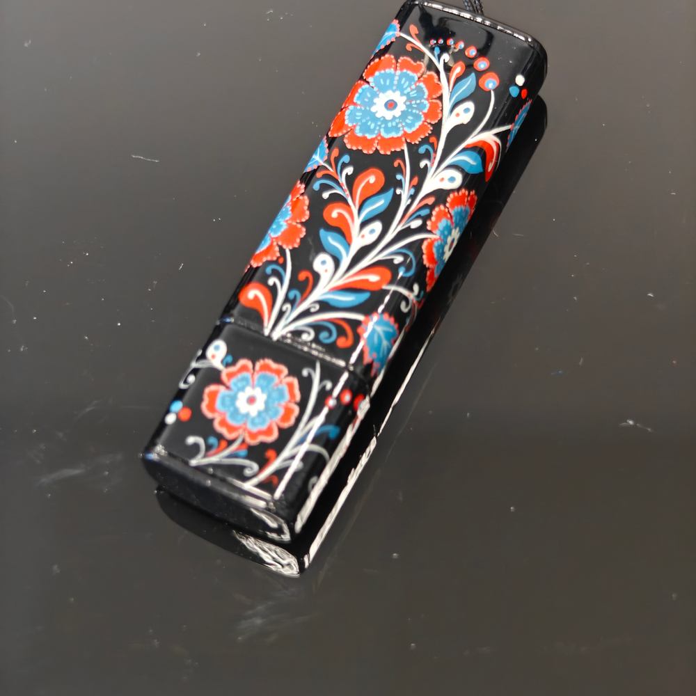 Флешка USB в футляре с ручной росписью "Цветы России"